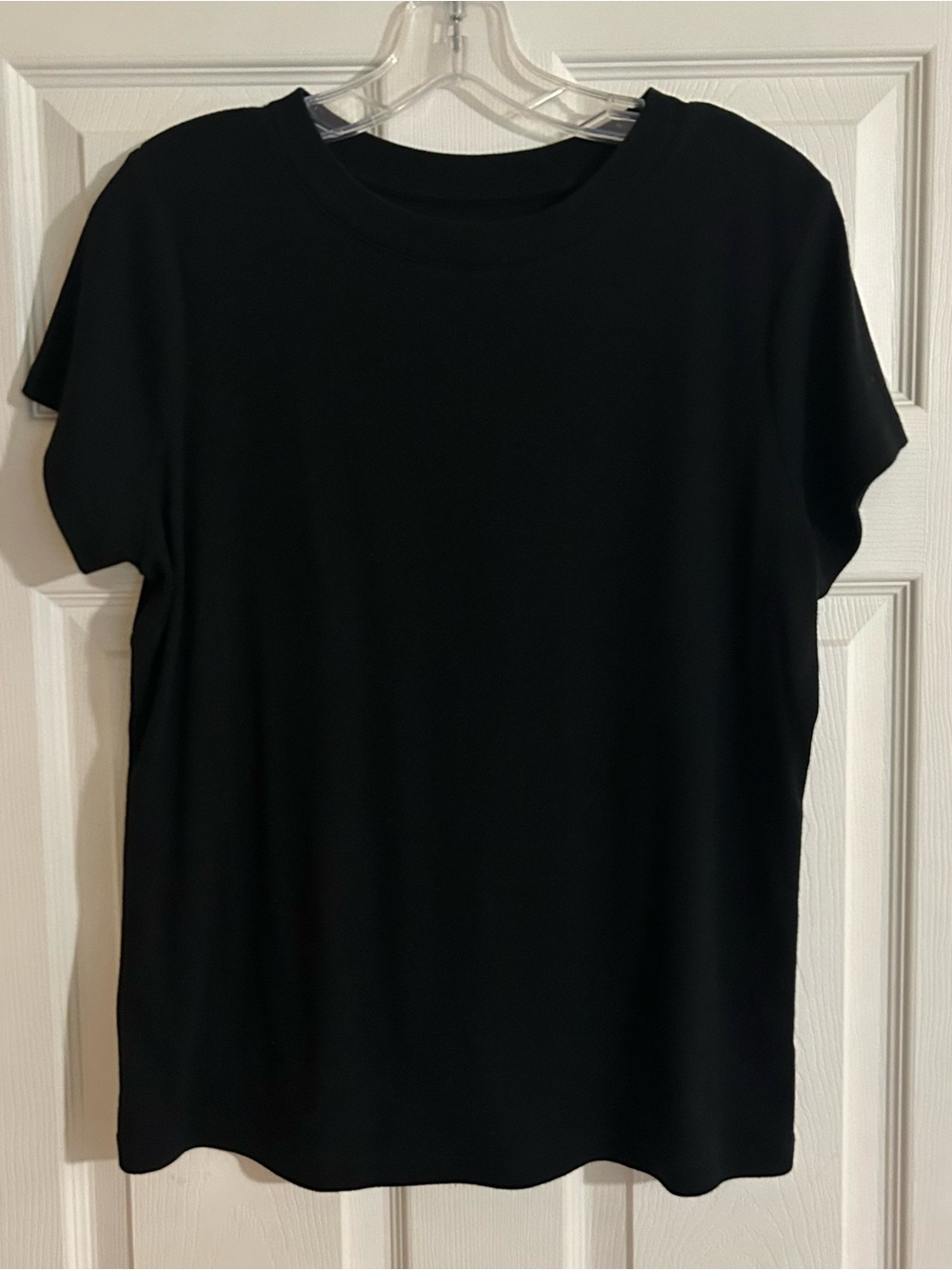 Classic Black Short-Sleeve Ribbed Women's Tee